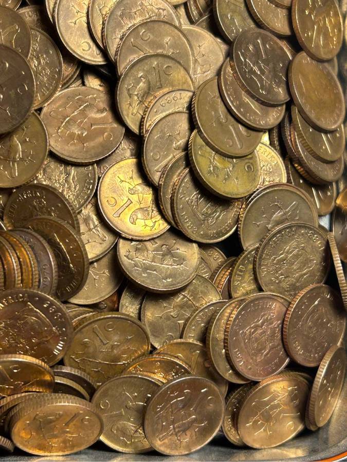 250 x UNC 1 cents COINS MIX DATES ONE BID TAKES ALL