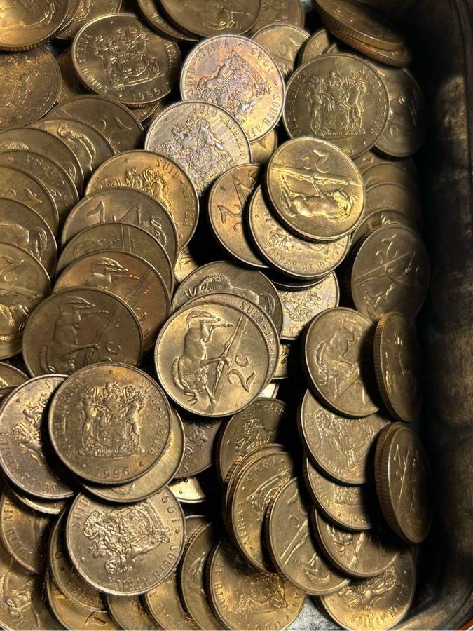 150 x UNC 2 cents COINS MIX DATES ONE BID TAKES ALL