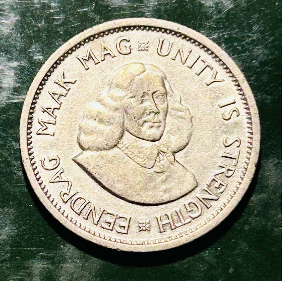 1961 TEN CENT IN UNC CONDITION BEAUTIFULL COIN