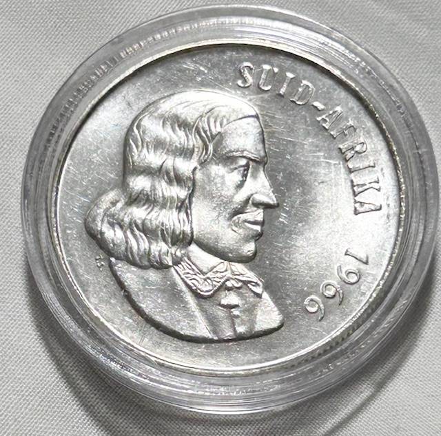 1966 ONE RAND AFRIKAANS - UNCIRCULATED - IN CAPTULE