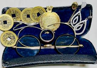 HIGH VALUE MIX LOT CONTAINING SILVER AND SMART WATCH (SEE DESCRIPTION) 