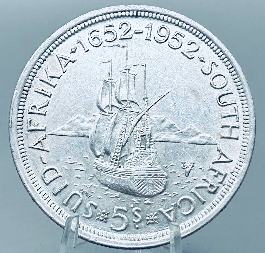 1952 , 5 Shilling 300 year Anniversary Silver Coin UNC