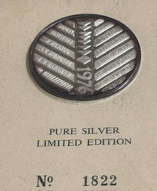 RHODESIA HISTORY MEDALLION VOL. 4 (42 GRAMS PURE 99.9 SILVER) IN ORIGINAL HOLDER SEALED