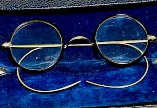 HIGH VALUE MIX LOT CONTAINING SILVER AND SMART WATCH (SEE DESCRIPTION) 