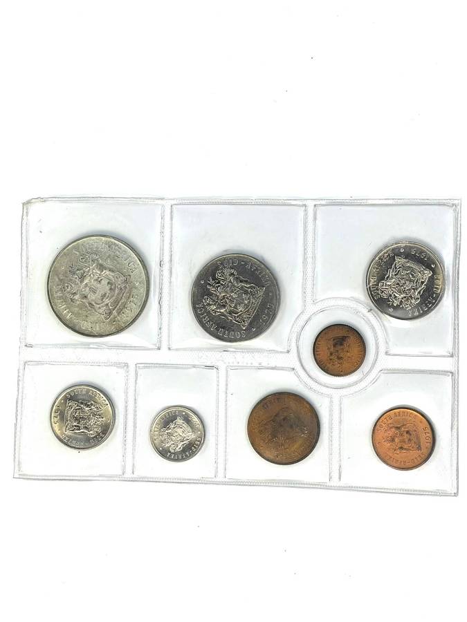 1975 South Africa (UNC) Uncirculated Mint Pack Set (Silver R1)* **Mintage ONLY 20,000**