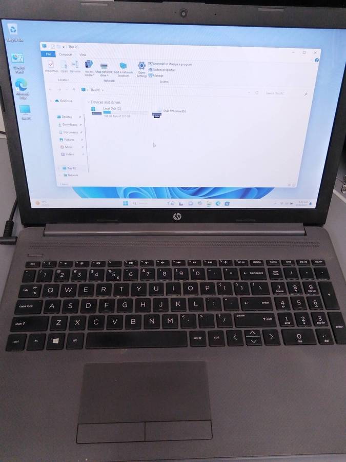 HP 255 Ryzen 3 laptop on auction.