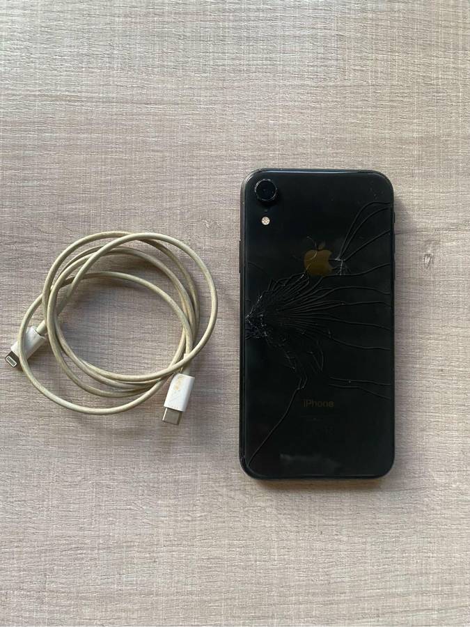 IPHONE XR BLACK 64GB