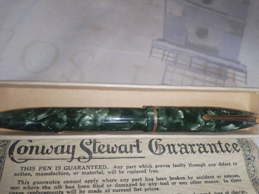Valuable collectors Conway Stewart Fountain Pen