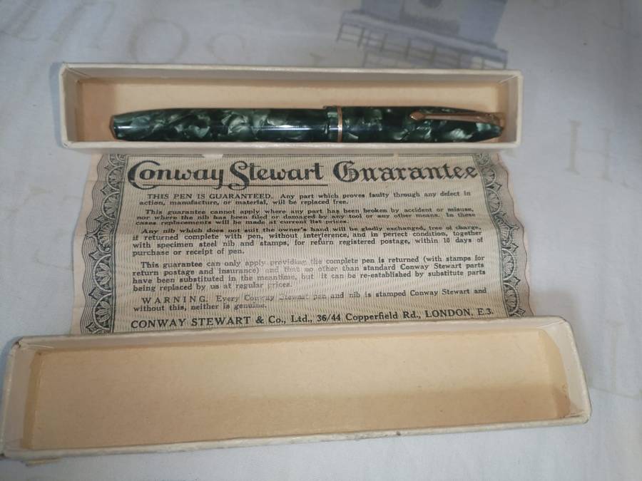 Valuable collectors Conway Stewart Fountain Pen