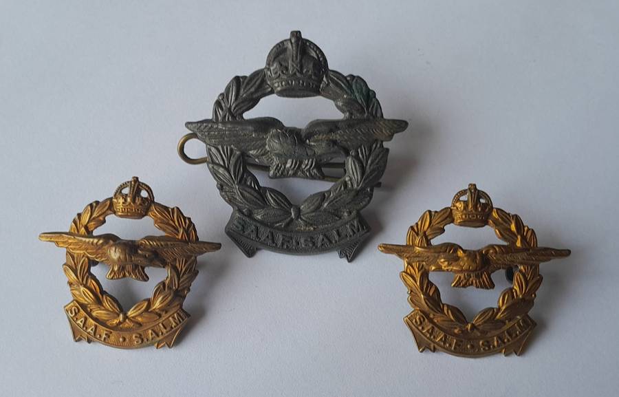 WW2 SA Airforce Badge Set.  Cap and Collars (Facing).