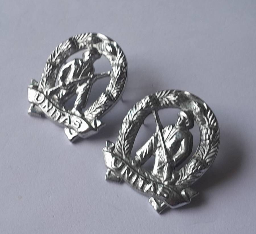 Pair SADF Commando Collar Badges (Facing).  Pins Intact.