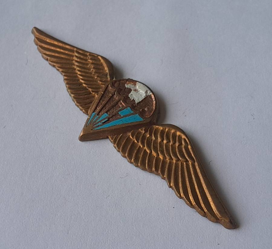 SADF Basic Paratrooper Wings Badge.  No Pins.