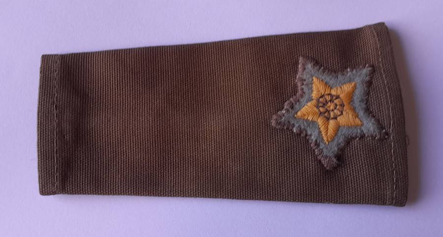 SADF 2nd Lieutenant "Bush Pips" Slip-on Shoulder Rank.