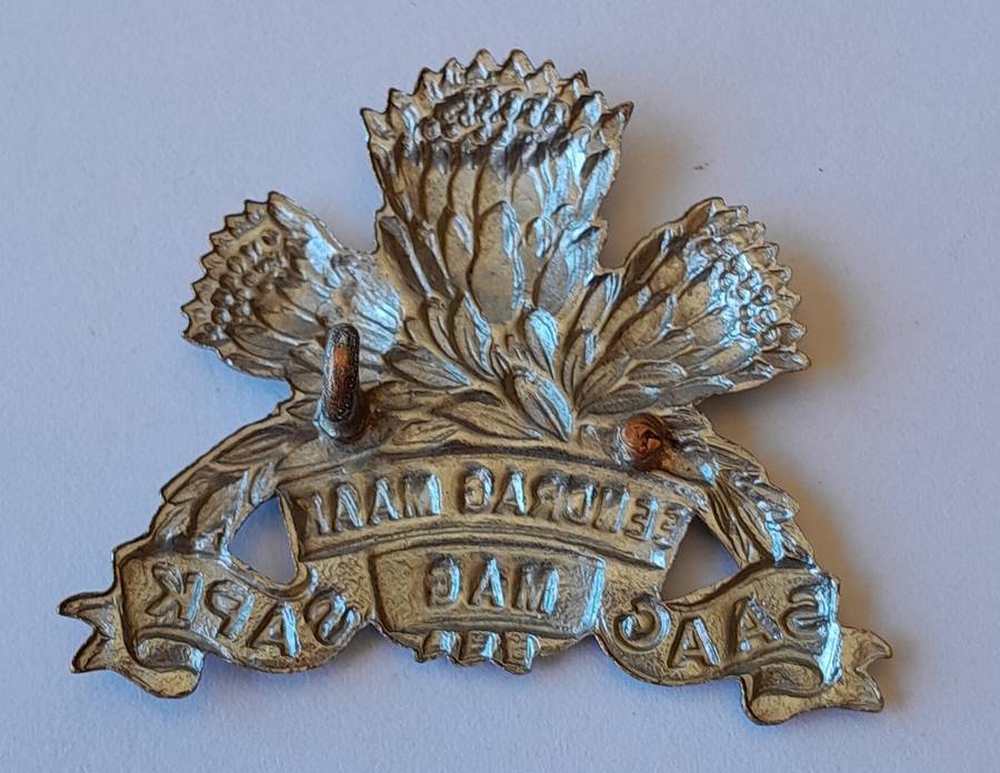 SA Armoured Corps Cap Badge.  1 Lug Intact.