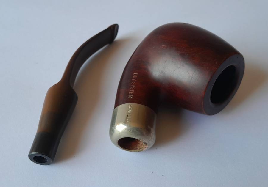 Vintage Savinelli Italy 1616 Dry System Estate Pipe.