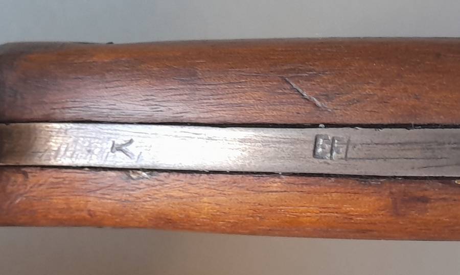 WW1 Pattern 1907 Sanderson Bayonet with WW2 Mangrovite Scabbard and Leather Frog.