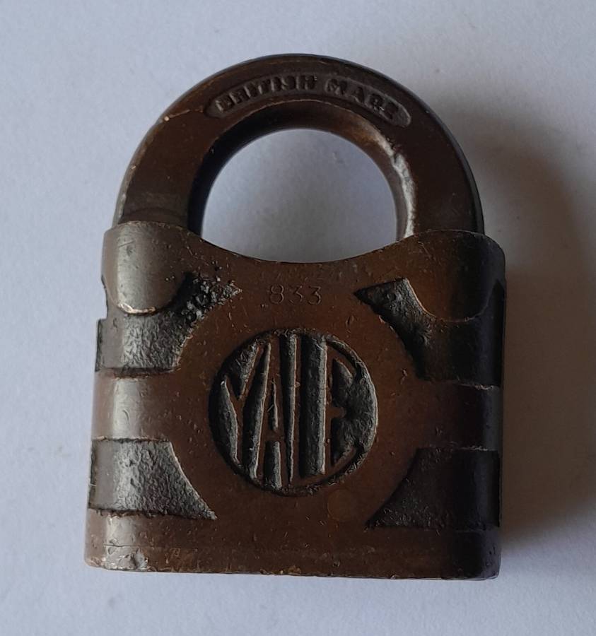 Antique Yale Padlock.  No Key.  5 x 4cm.