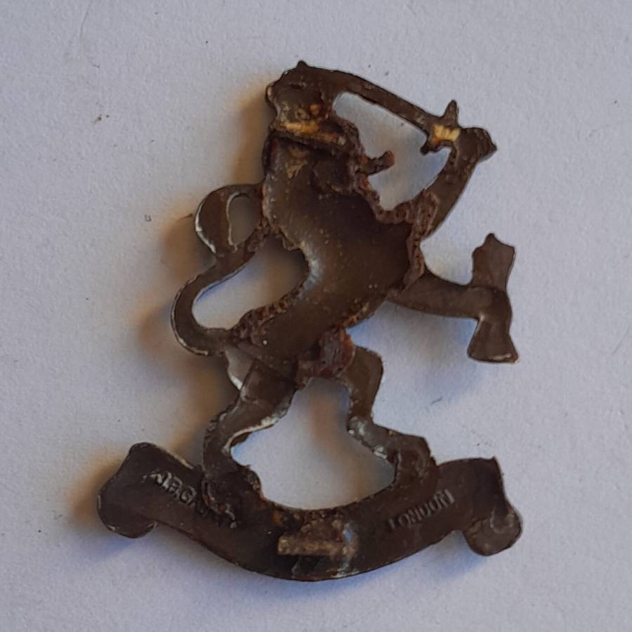 WW2 Netherlands Dutch Army in Exile Cap Badge.  JR Gaunt. No Lugs.