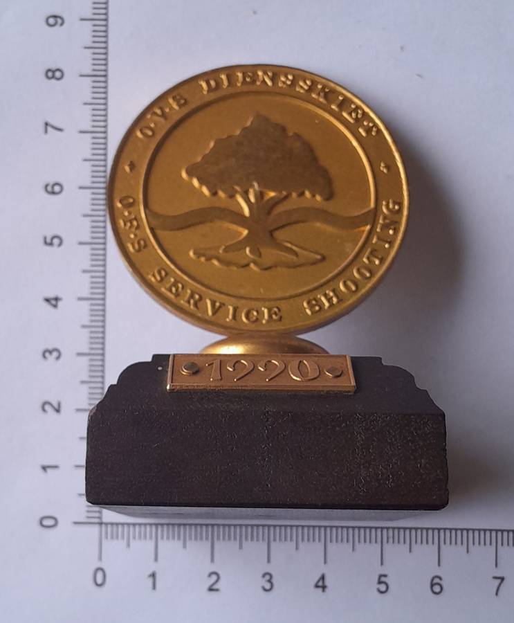 1990 O.F.S / O.V.S Service Shooting / Diens Skiet Medal Trophy.