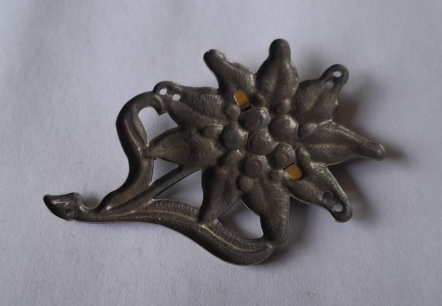 WW2 German Army Alpenkorps (Mountain Troops) Edelweiss Hat Badge. Possibly A Replica.