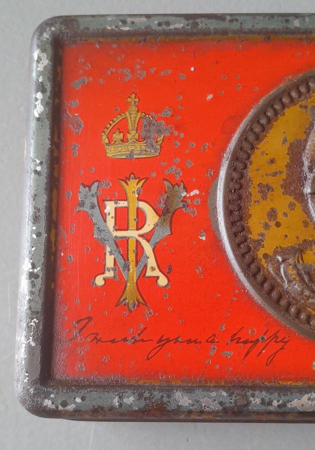 Boer War 1900 Gift Tin To British Troops From Queen Victoria. 15.5 x 9.5cm.