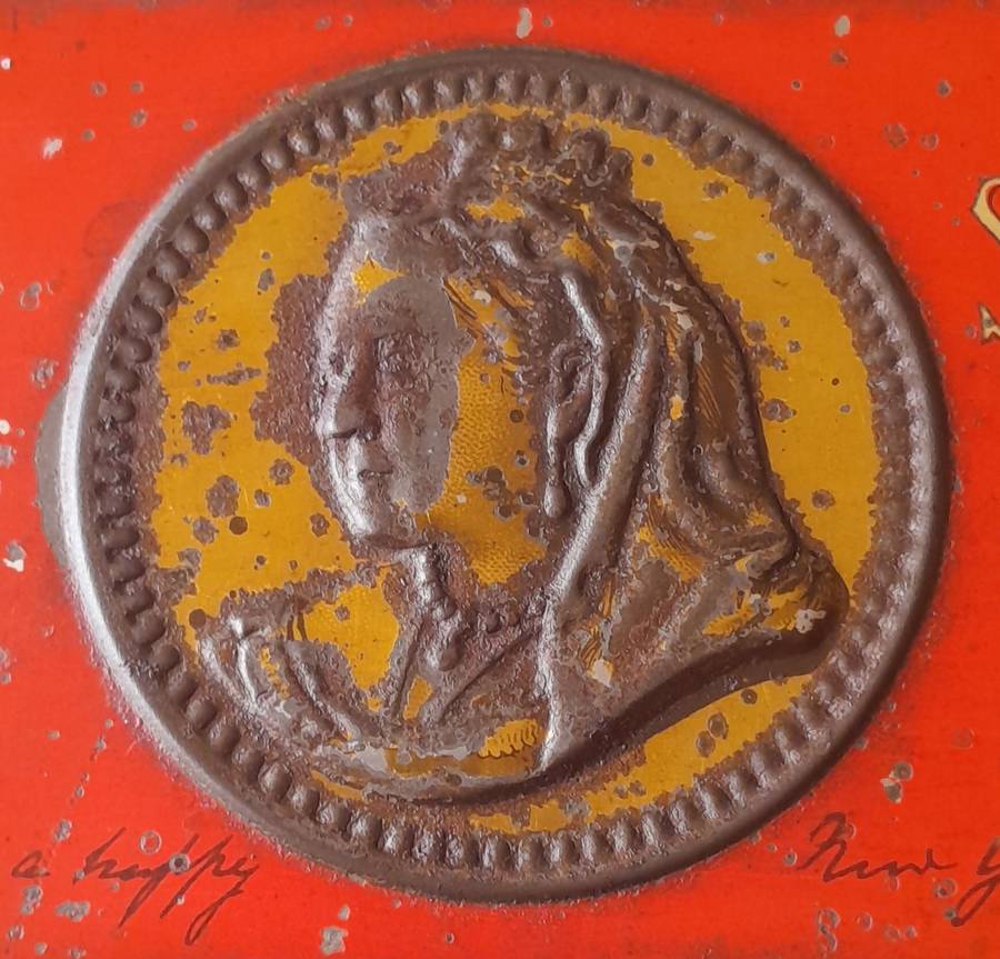 Boer War 1900 Gift Tin To British Troops From Queen Victoria. 15.5 x 9.5cm.