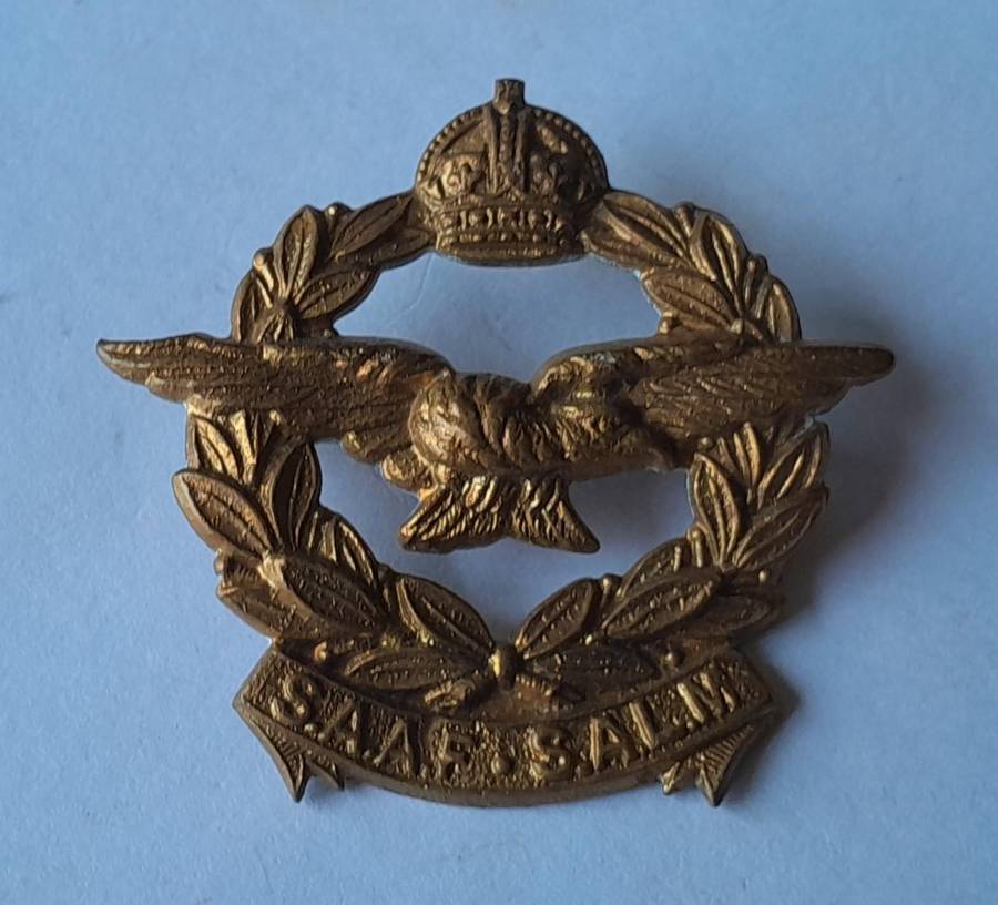 WW2 SA Air Force Badge Set.  Cap & 2 Collars (facing).  Lugs Intact.