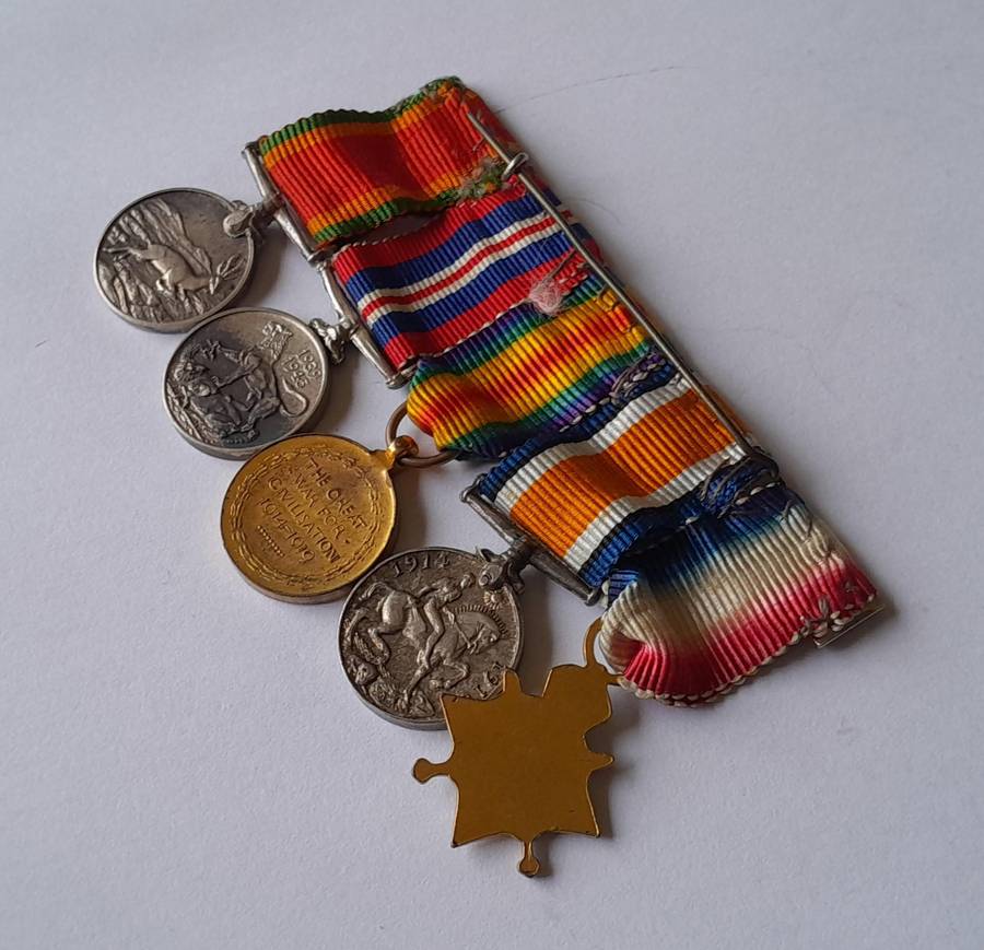 WW1 - WW2 Miniature Medal Group.  5 x Medals.