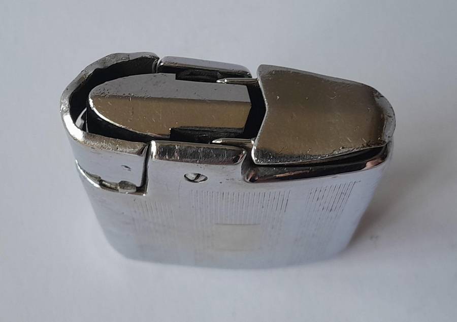 Vintage Ronson Art Deco Pocket Petrol Lighter.  Made In England.
