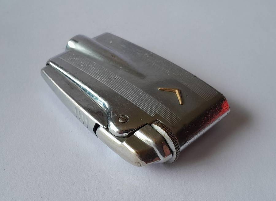 1950's Ronson Varaflame Butane Lighter.  Made In England.