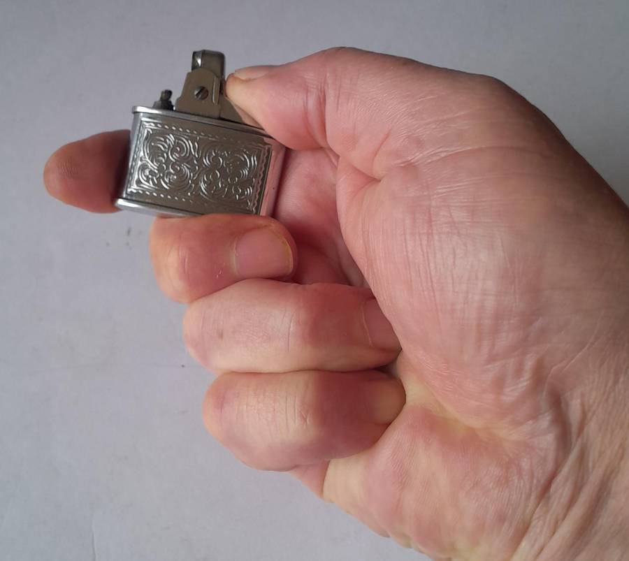 Rare 1950's/60's "Mosda 500" Automatic Petrol Lighter.  Made In England.