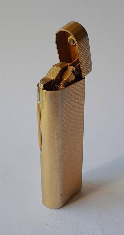 Vintage "Penguin" Goldtone Butane Gas Lighter.
