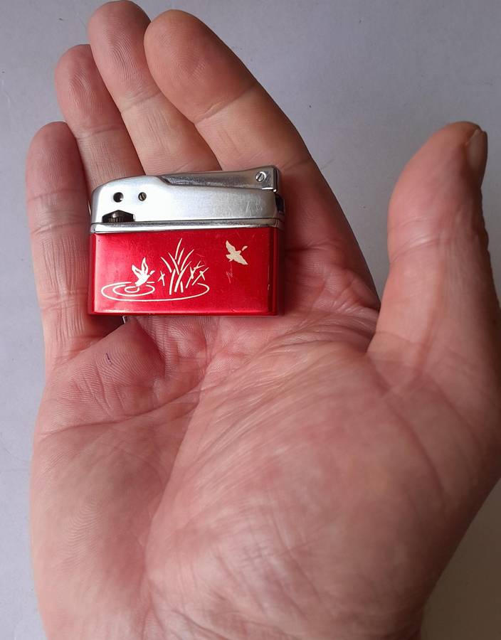 1960's/70's Chinese "Sunflower" Lighter.