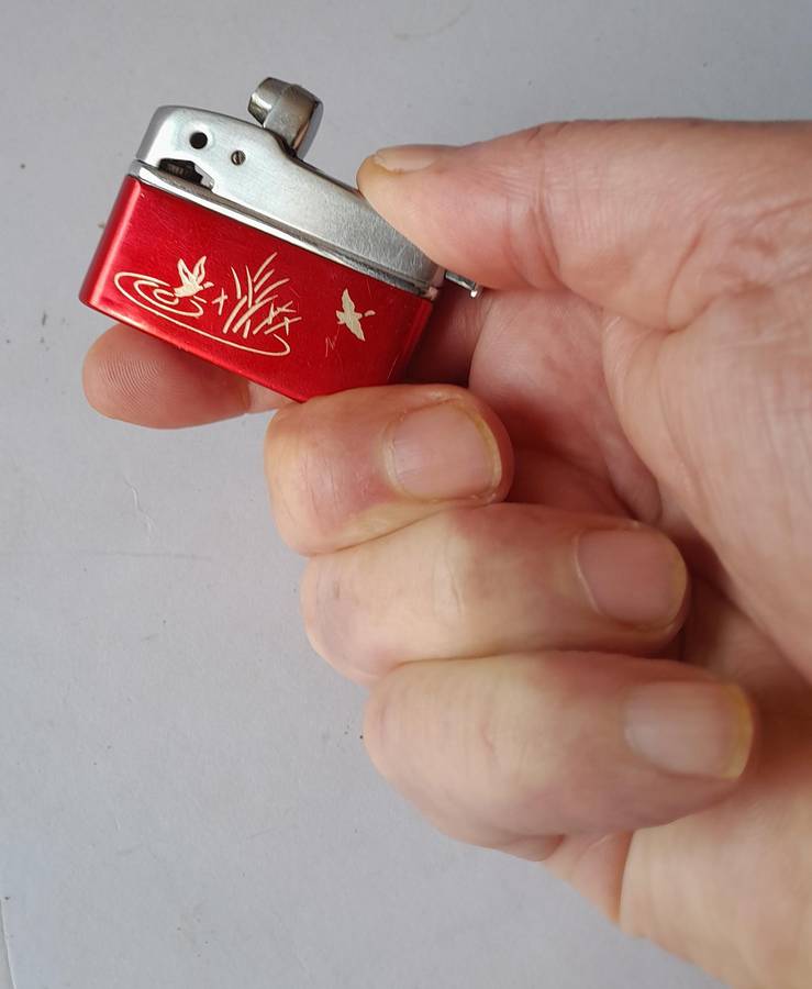 1960's/70's Chinese "Sunflower" Lighter.