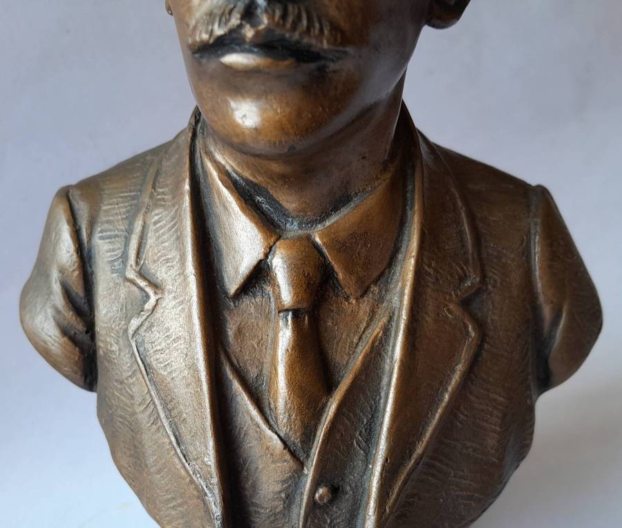 1987 Phil Minnaar Cold Cast Bronze Bust Of Danie Theron (Boer War Icon). Signed.  19cm.