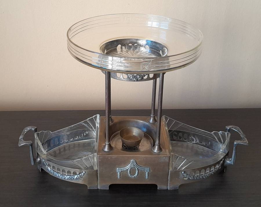 Antique Art Nouveau J.P. Kayser & Sohn (Kayserzinn) Jugendstil Centrepiece