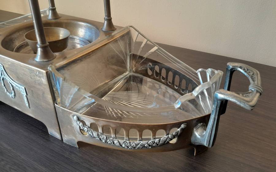Antique Art Nouveau J.P. Kayser & Sohn (Kayserzinn) Jugendstil Centrepiece