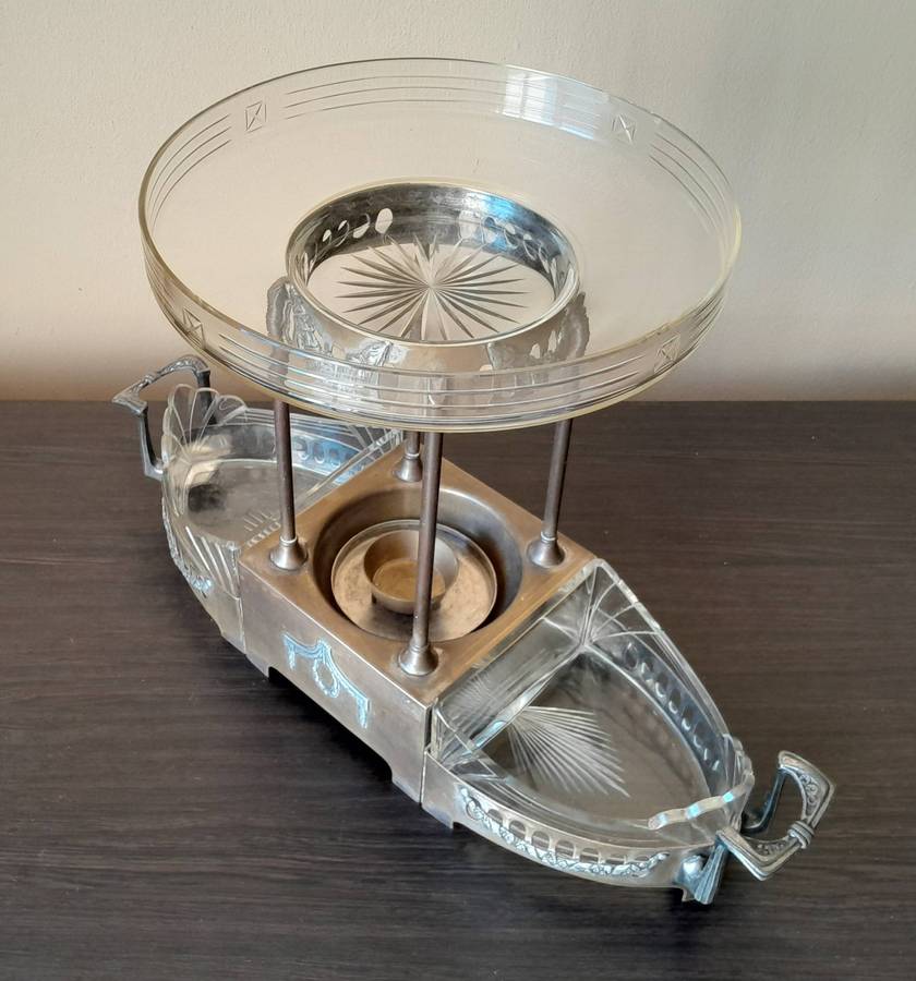 Antique Art Nouveau J.P. Kayser & Sohn (Kayserzinn) Jugendstil Centrepiece