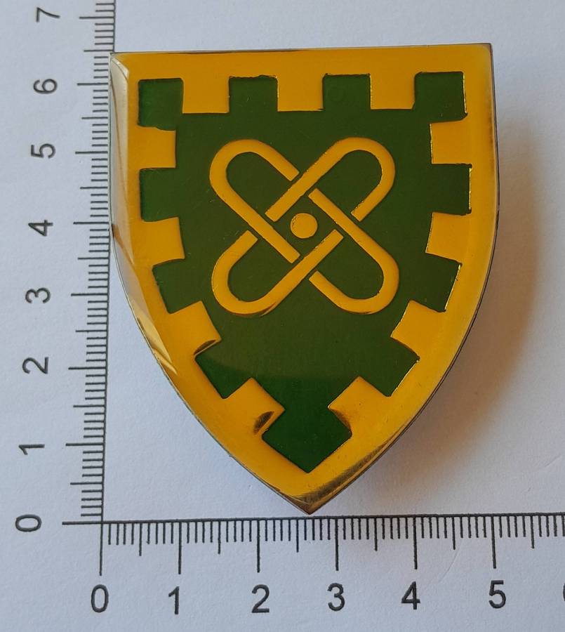 SADF RAU (Rand Afrikaans University) Military Unit Shoulder Flash.  All Pins Intact.