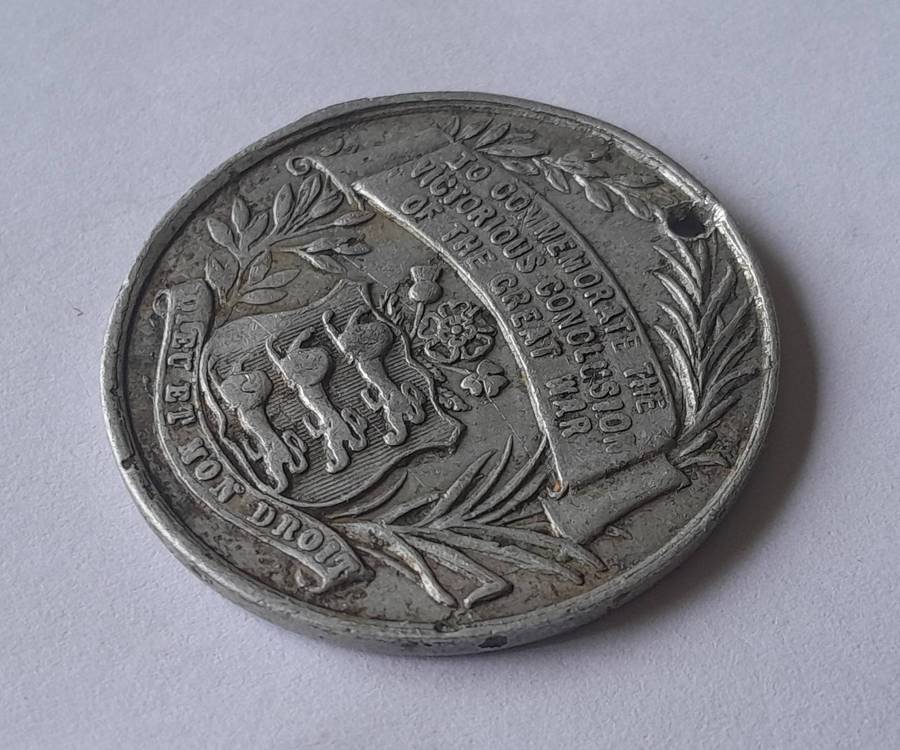 WW1 "To Commemorate the Victorious Conclusion of the Great War" Medal.