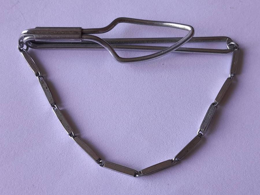 Vintage Tie Slide Clip & Chain in Old Case.