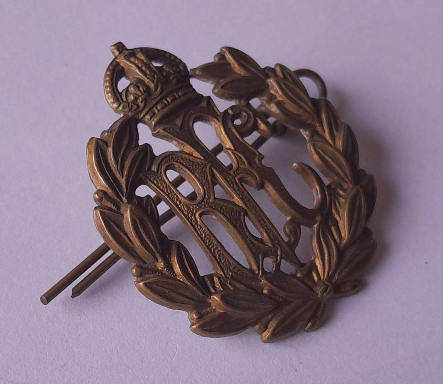 Rare WW1 Royal Flying Corps Cap Badge.  (Pre-RAF).  Lugs Intact.
