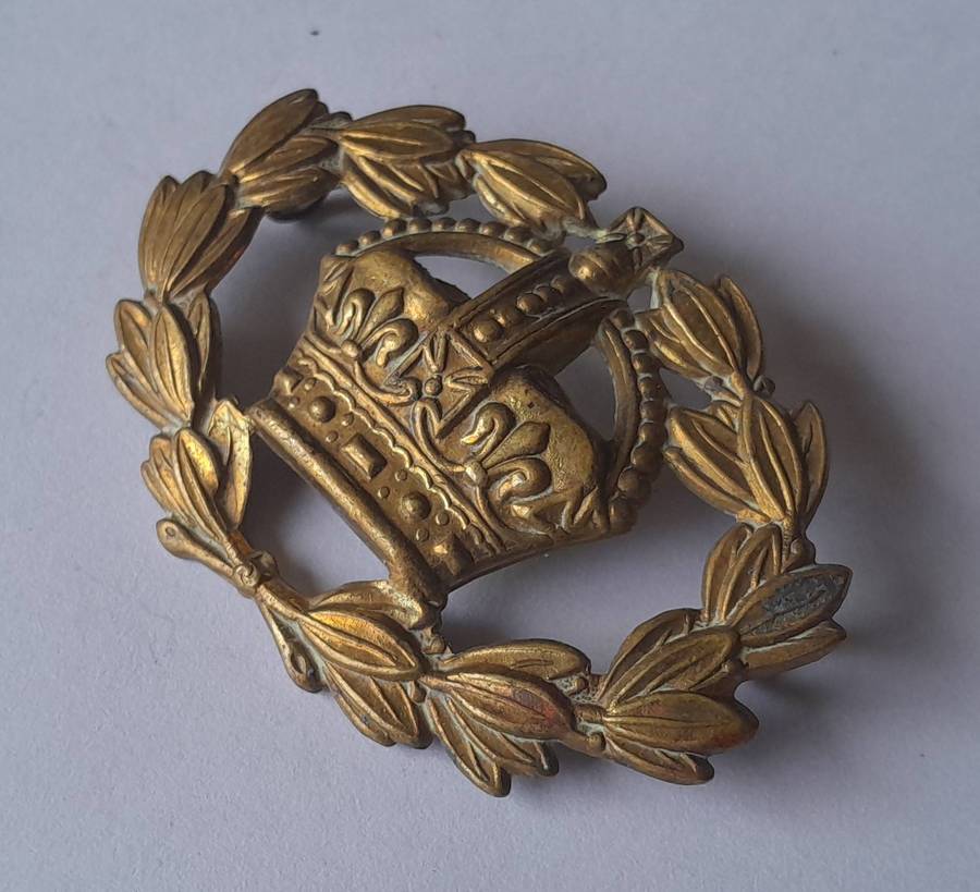 WW2 British Army Warrant Officer's Large Sleeve Badge.  Lugs Intact.