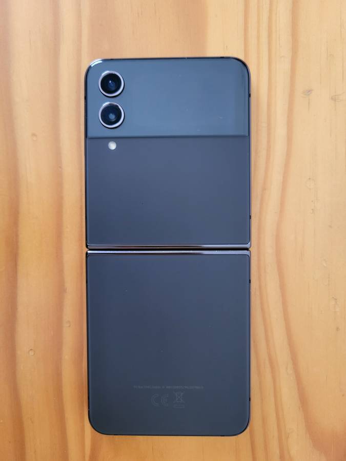 MINT SAMSUNG Z FLIP 4 256GB | BOXED WITH ACCESSORIES