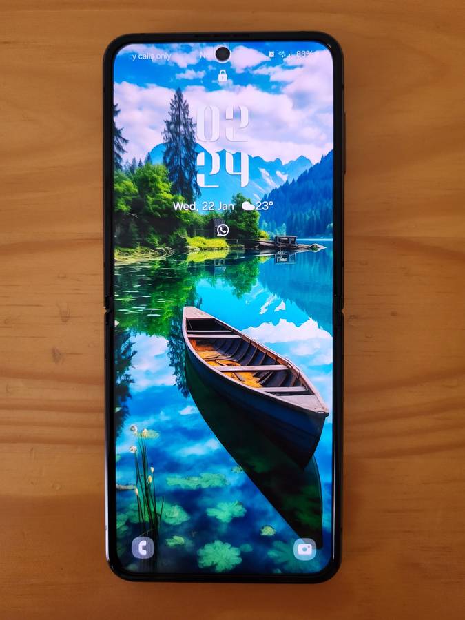 MINT SAMSUNG Z FLIP 4 256GB | BOXED WITH ACCESSORIES