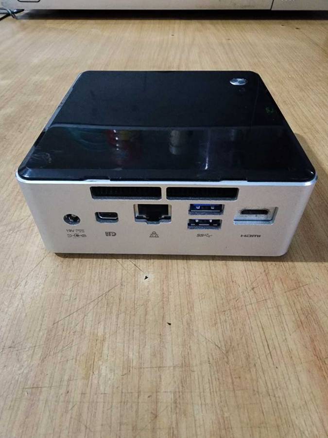 INTEL NUC 5 i3 5TH GEN MINI PC