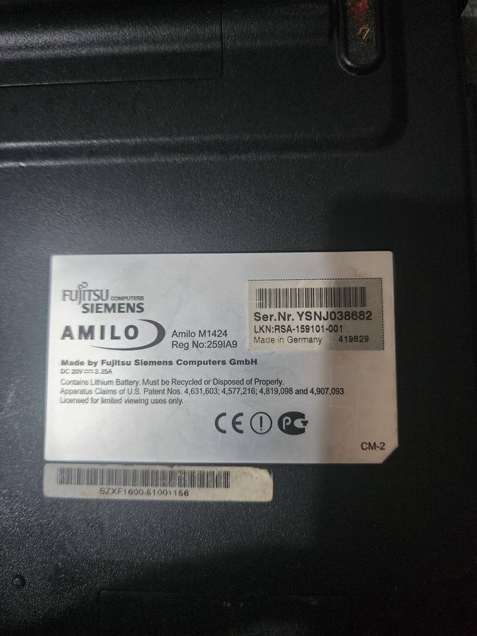 FUJITSU AMILO M1424 LAPTOP FOR SALE PLEASE READ AD !!!!