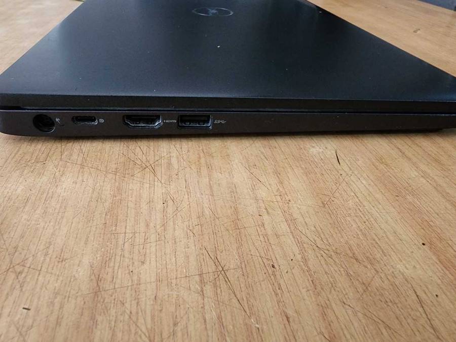 DELL LATITUDE 5300 i5 8TH GEN LAPTOP FOR SPARES PLEASE READ AD !!!!