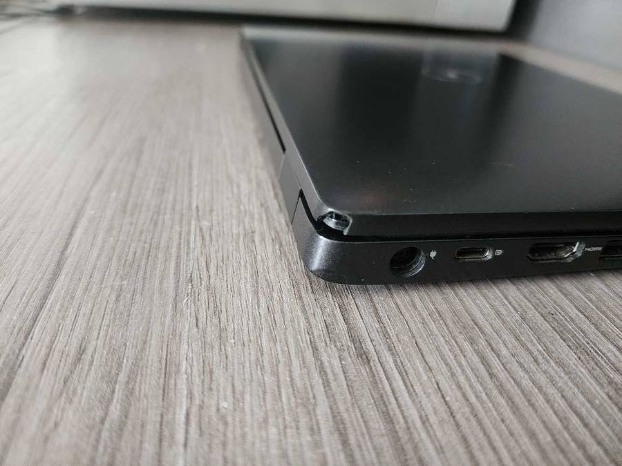 DELL LATITUDE 5300 I5 8TH GEN ULTRABOOK LAPTOP PLEASE READ AD !!!!