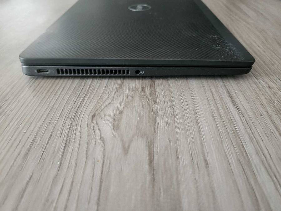 DELL LATITUDE 7330 12TH GEN LAPTOP FOR SPARES PLEASE READ AD !!!